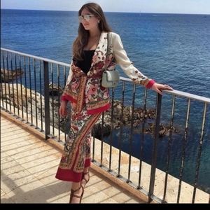 Blogger favorite floral blazer and pants set